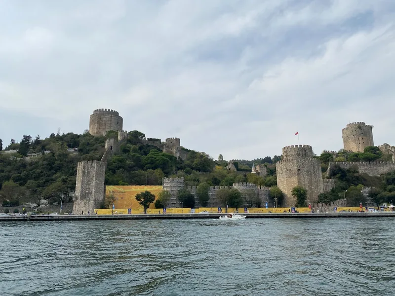 budget visa run Turkey Istanbul Kotor Montenegro