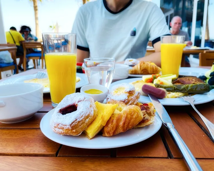 local Egyptian eatery Hurghada budget lunch