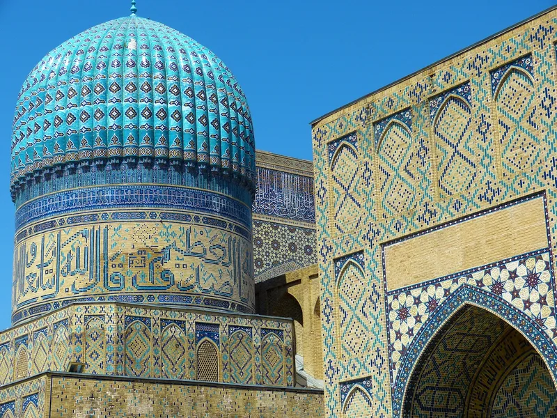 Samarkand taxi overcharging tourist near Registan Uzbekistan Osh Kyrgyzstan
