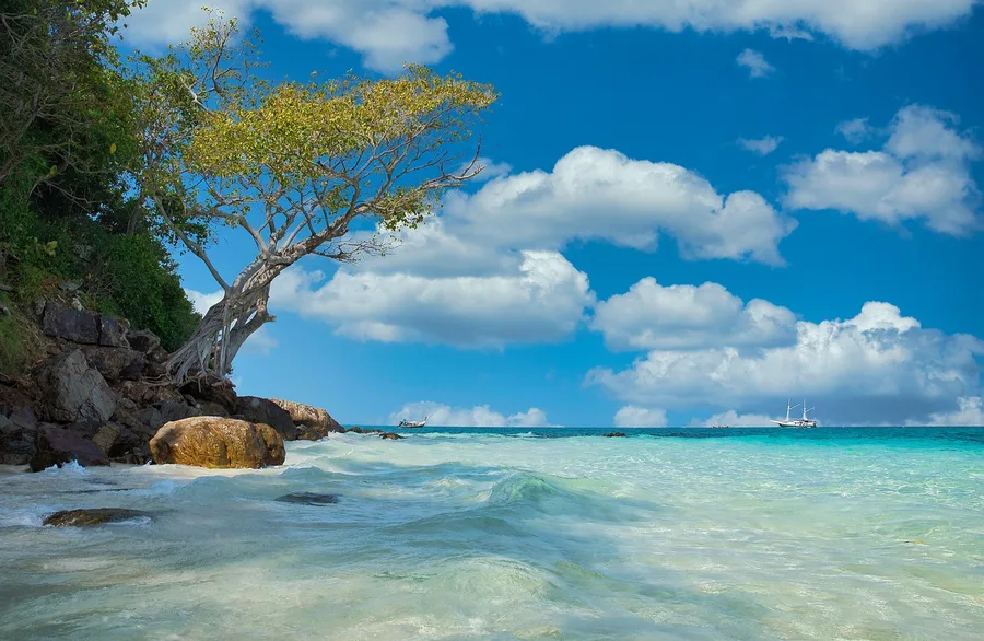 safe solo female travel Pattaya long-term rental checklist Kotor Montenegro
