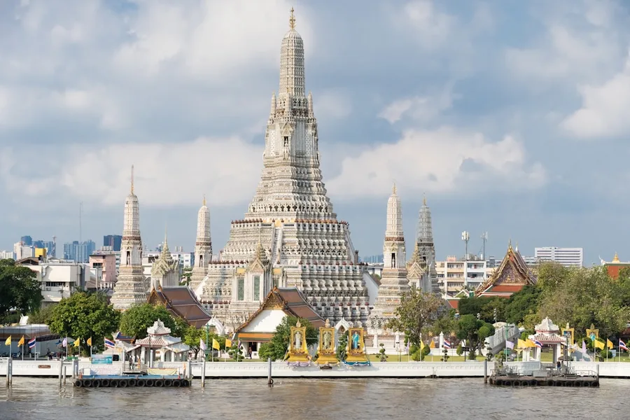 free temples Bangkok photo spots budget travel