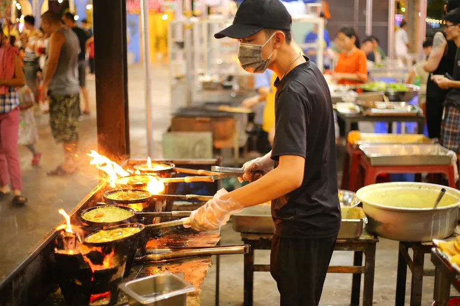 Hainan street food hygiene safety cooking night market 2026