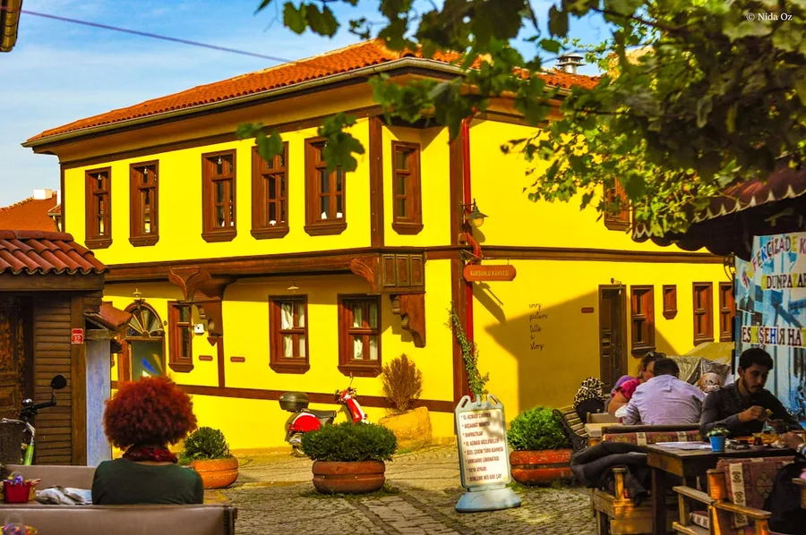 overpriced adjarian khachapuri Batumi tourist restaurant Trabzon Turkey