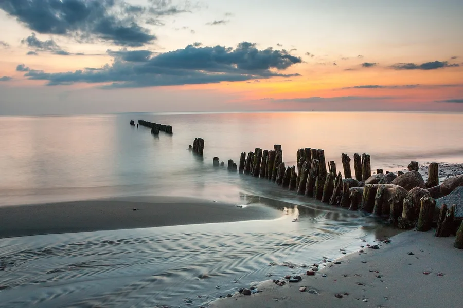 Kaliningrad Baltic Sea beach cold water Russia Istanbul Turkey