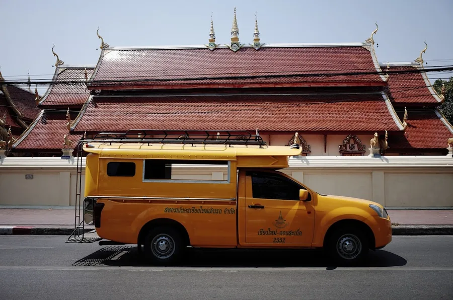 budget traveler couchsurfing in Chiang Mai Thailand showing hidden transport costs