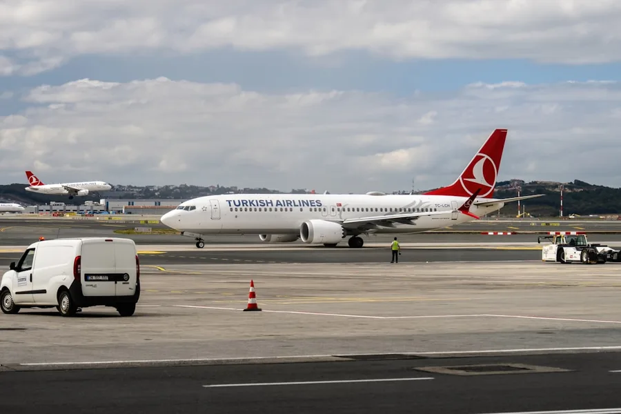 crypto card payment flight booking online mobile app Istanbul Turkey
