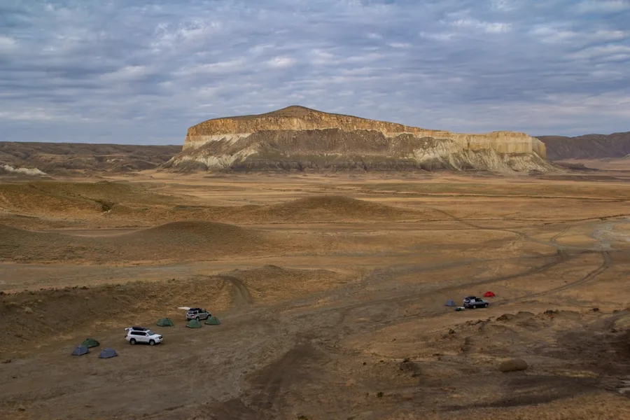 Mangystau Kazakhstan off-road jeep expedition Aktau desert