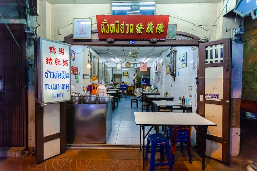 affordable hostel dormitory Bangkok Thailand