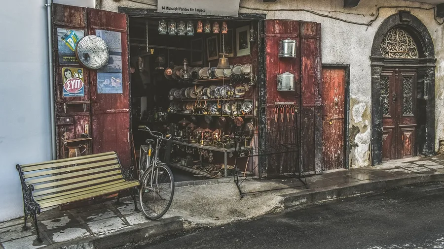 Larnaca hotel price comparison aggregator vs direct booking