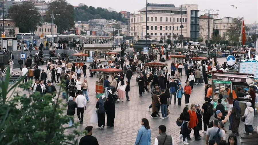 Istanbul summer heat street crowd Turkey