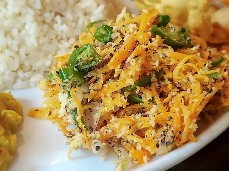 Sri Lankan rice and curry meal Mirissa budget