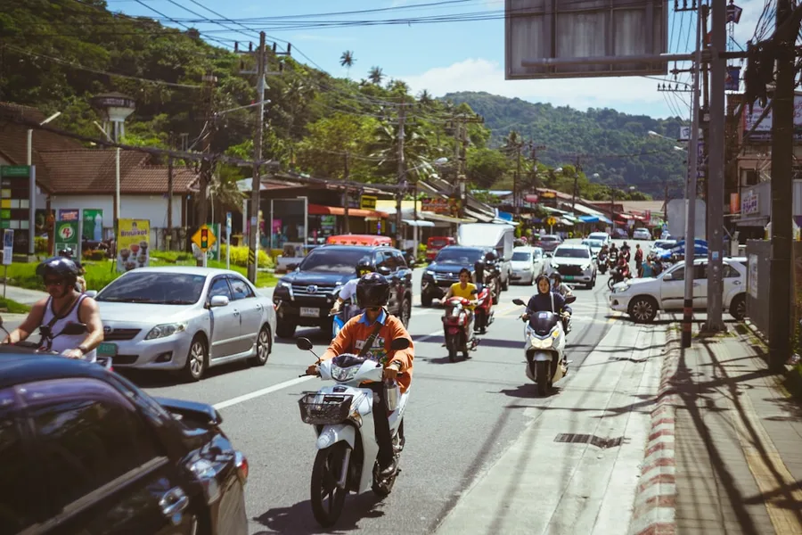 minivan rental for group shopping Phuket saving money