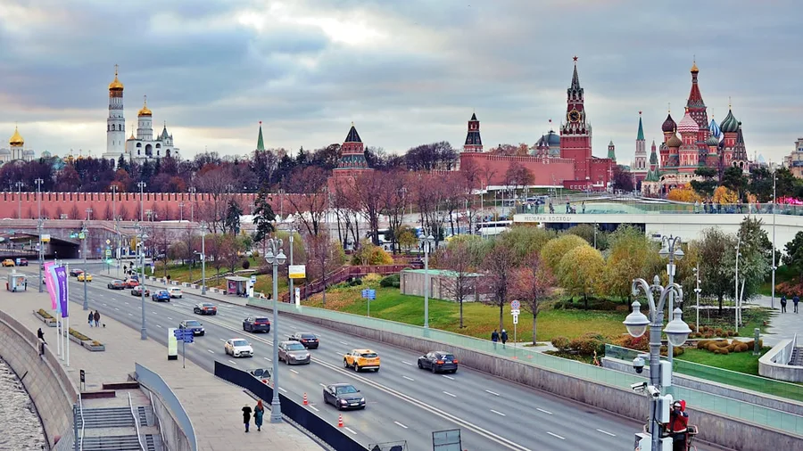 Moscow Kremlin view from Zaryadye floating bridge free observation deck Russia budget travel