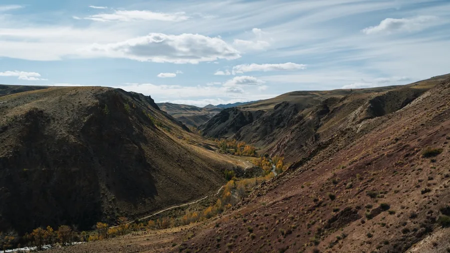 Chuysky Trakt road winding through Altai Mountains Russia