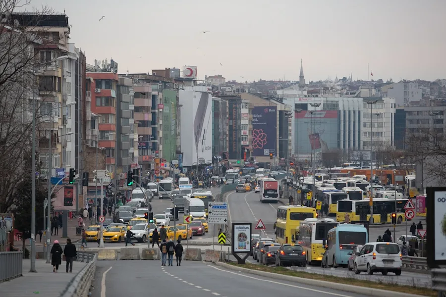 Istanbul taxi driver tourist cash money problem scam